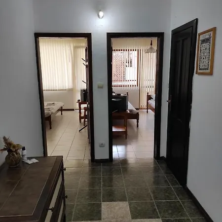 рибарска 8 * سوزوبول