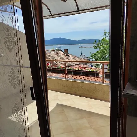 рибарска 8 سوزوبول