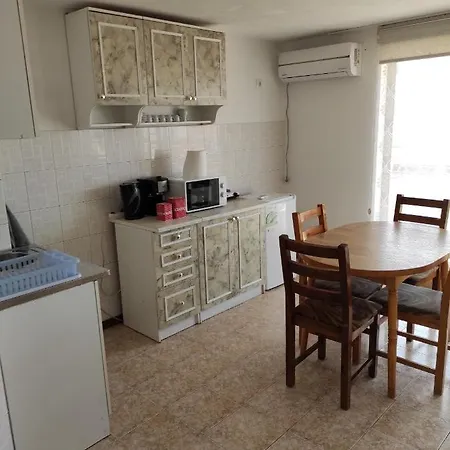 рибарска 8 * Sozopol