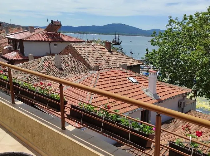 Apartment рибарска 8 *