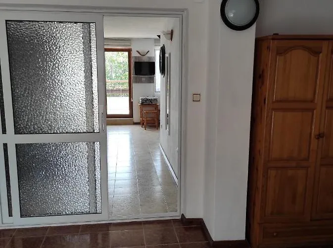 рибарска 8 *