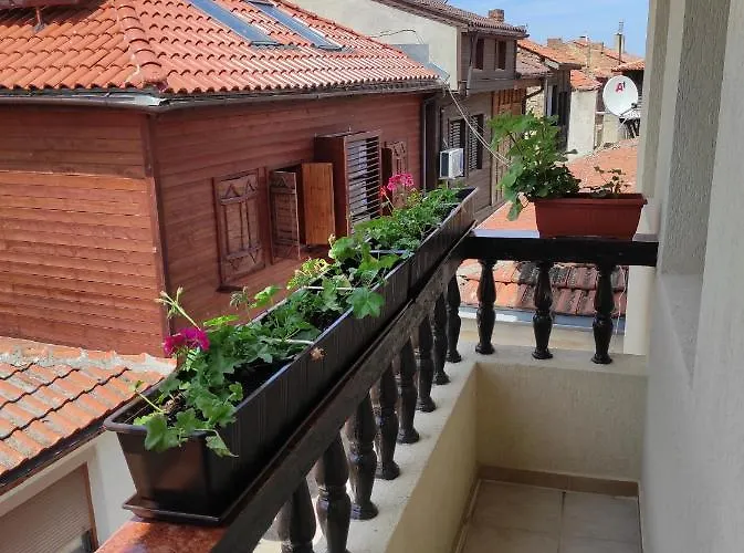 рибарска 8 *